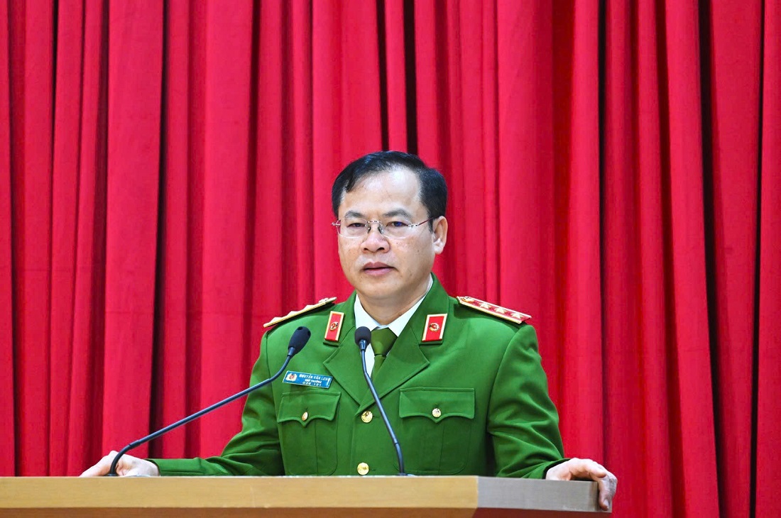 Đồng chí Thượng tướng Nguyễn Văn Long, Ủy viên Trung ương Đảng, Thứ trưởng, Thủ trưởng Cơ quan Cảnh sát điều tra Bộ Công an phát biểu chỉ đạo tại Hội nghị