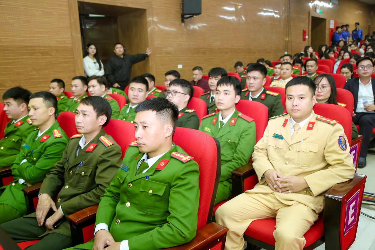 Các đại biểu tham dự