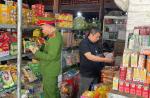 Công an xã Thông Thụ tăng cường kiểm tra an toàn thực phẩm dịp Tết Nguyên đán