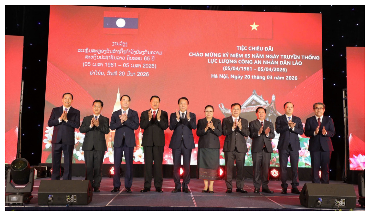 Tiếp tục vun đắp mối quan hệ bền chặt giữa Việt Nam và Lào