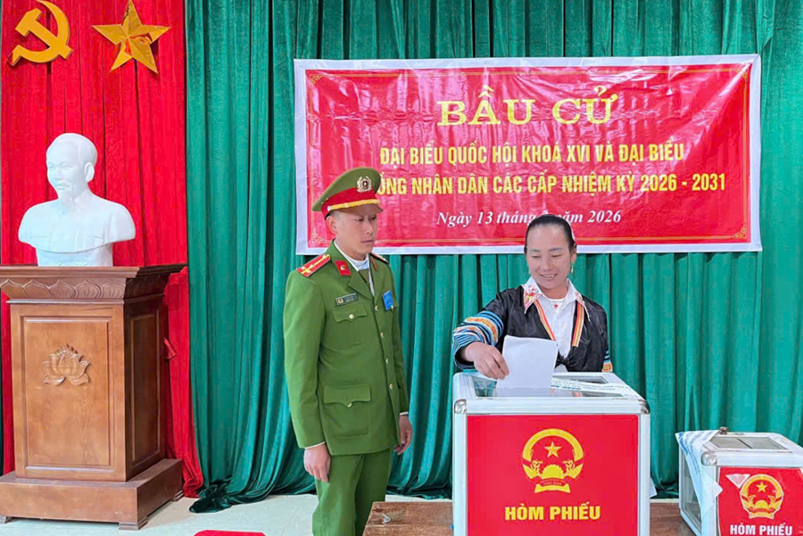 Cử tri thực hiện đầy đủ quyền, nghĩa vụ, trách nhiệm công dân