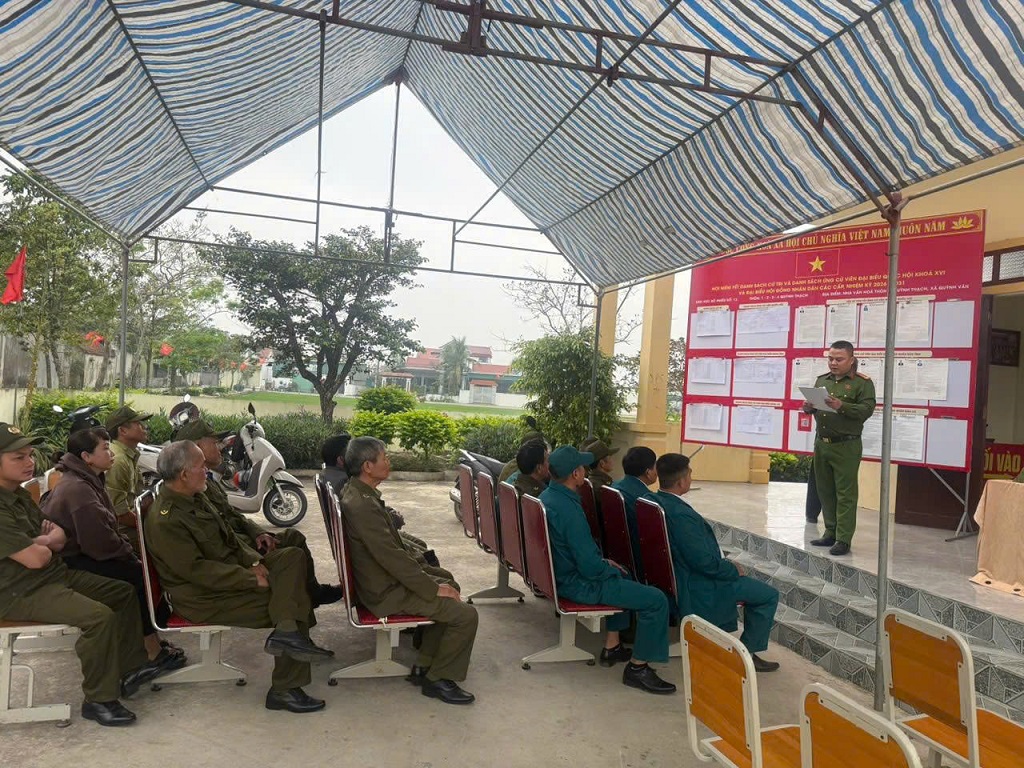 Công an xã triển khai biện pháp an ninh, an toàn điểm bầu cử