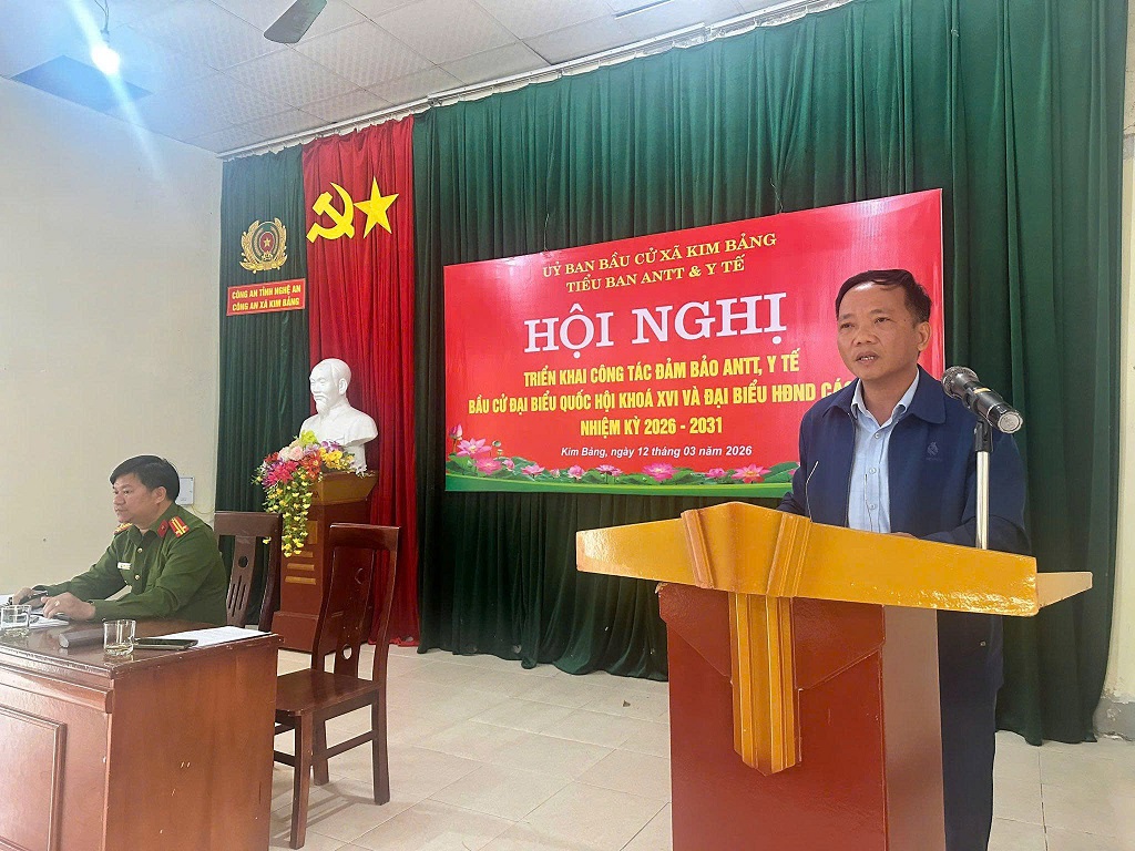 Đồng chí Đặng Văn Tuấn, Trưởng Tiểu ban bầu cử phát biểu tại Hội nghị