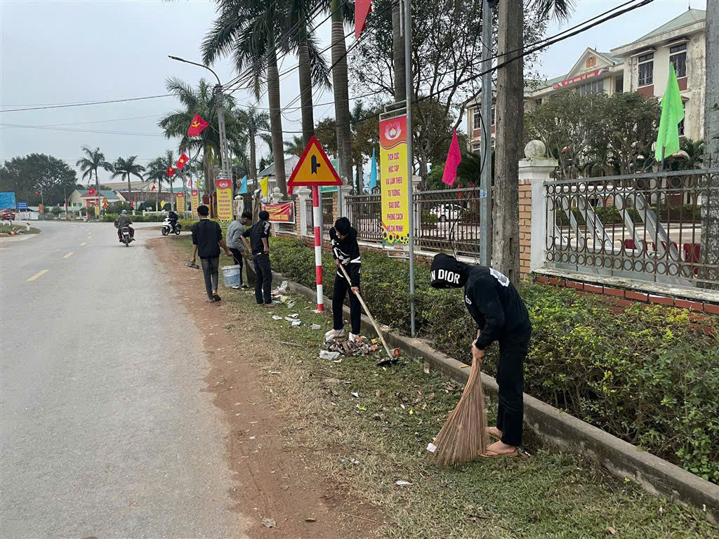 Tuyên truyền, giáo dục các đối tượng chế tạo và sử dụng trái phép pháo nổ các loại.