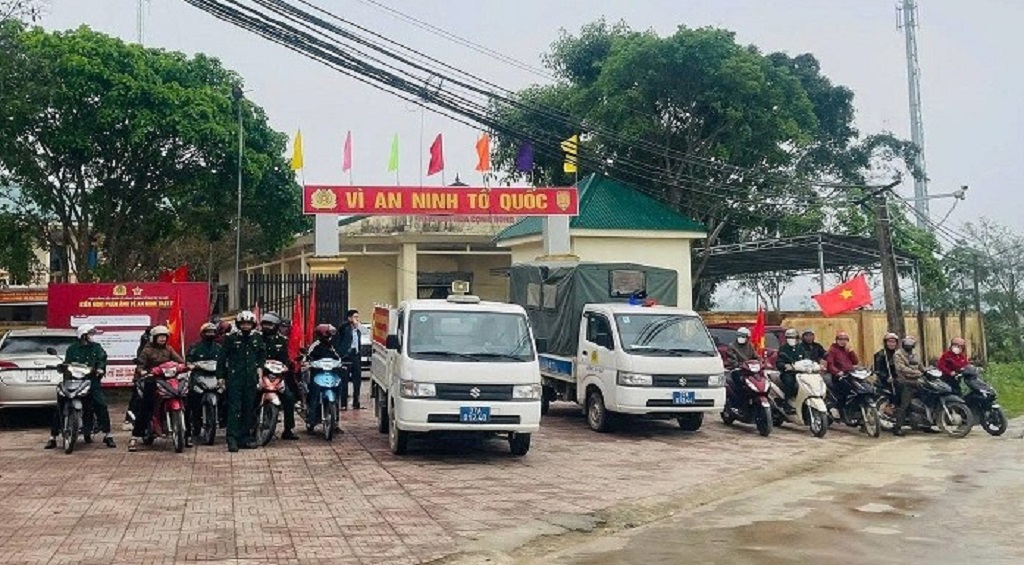 Công an xã Kim Bảng phối hợp diễu hành tuyên truyền phục vụ bầu cử