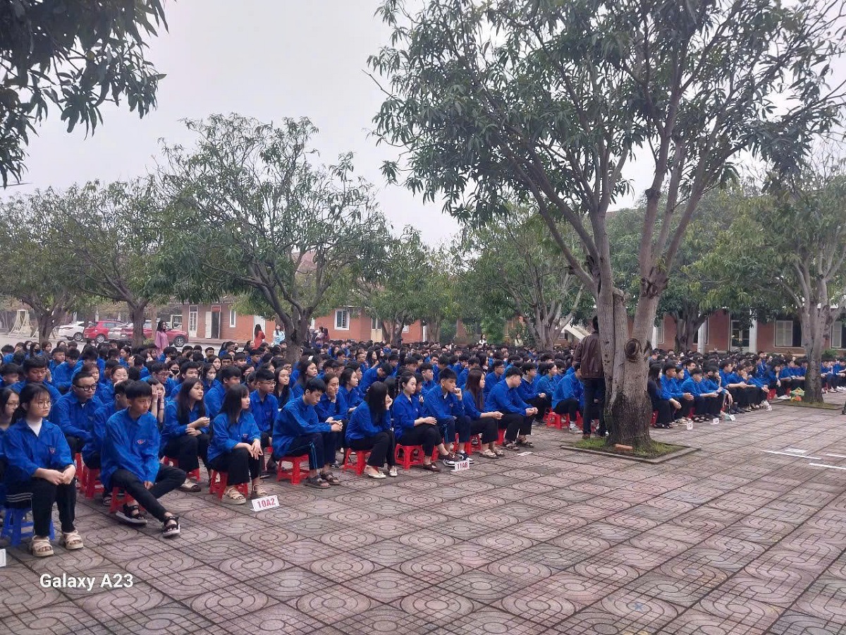 Hơn 500 học sinh tham gia chương trình