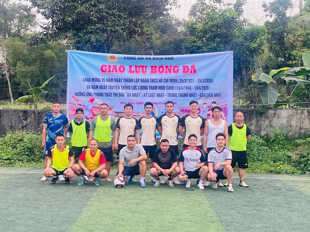 Tổ chức giao lưu bóng đá