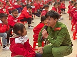 Công an xã Keng Đu tuyên truyền, phổ biến kiến thức pháp luật về phòng, chống mua bán người