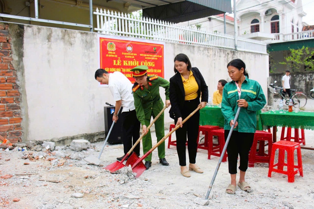 Khởi công xây dựng nhà Đại đoàn kết tặng hộ nghèo