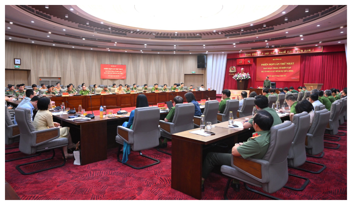 Bộ Công an tổ chức Phiên họp thứ nhất Ban soạn thảo, Tổ biên tập dự án Bộ luật Hình sự (sửa đổi)