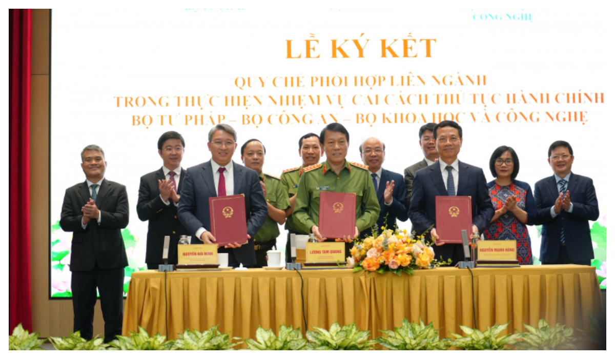 Cải cách thủ tục hành chính phải đổi mới thực chất, toàn diện, gắn với chuyển đổi số