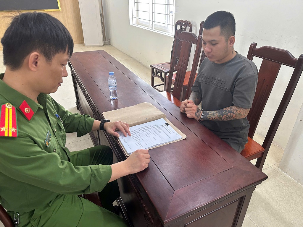 Bắt giữ đối tượng truy nã