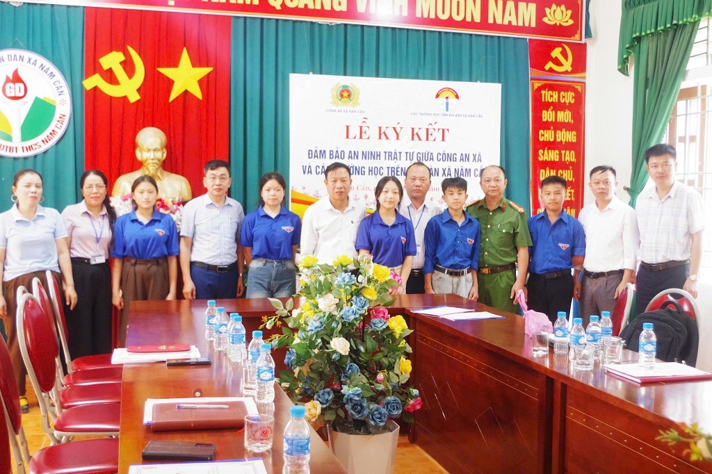 Công an xã Nậm Cắn tổ chức ký kết quy chế phối hợp bảo đảm an ninh trật tự