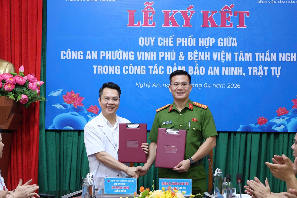 Lễ ký quy chế phối hợp bảo đảm ANTT giữa Công an phường Vinh Phú và Bệnh viện Tâm thần tỉnh Nghệ An