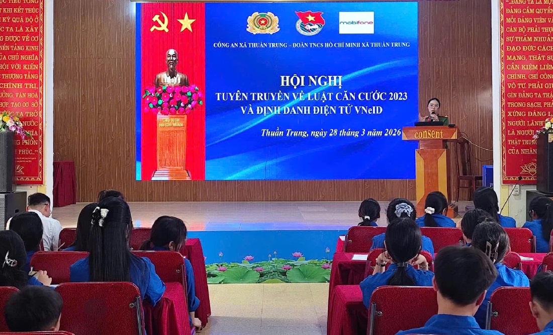 Tuyên truyền Luật căn cước và định danh điện tử