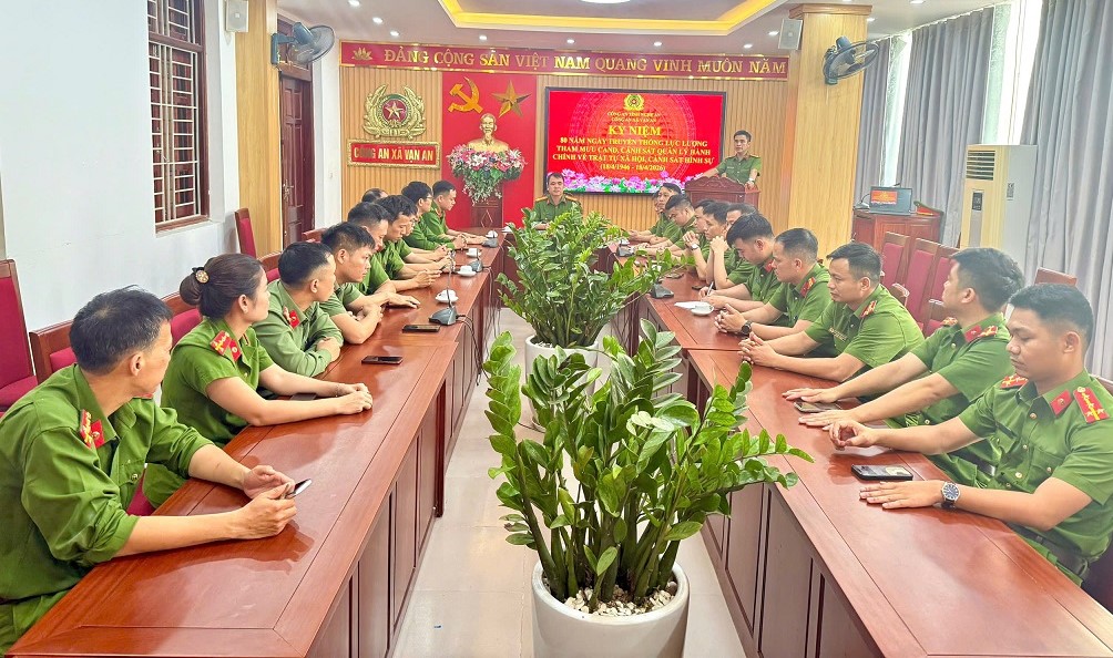 Công an xã Vạn An tổ chức kỷ niệm 80 năm Ngày truyền thống các lực lượng