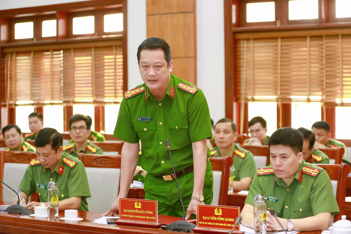 Các đồng chí Phó Giám đốc phát biểu tại Hội nghị