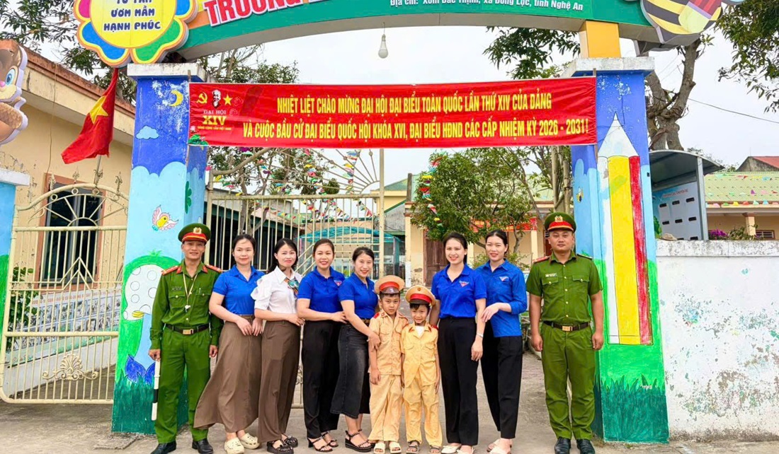 Công an xã Đông Lộc triển khai mô hình “Cổng trường an toàn giao thông”