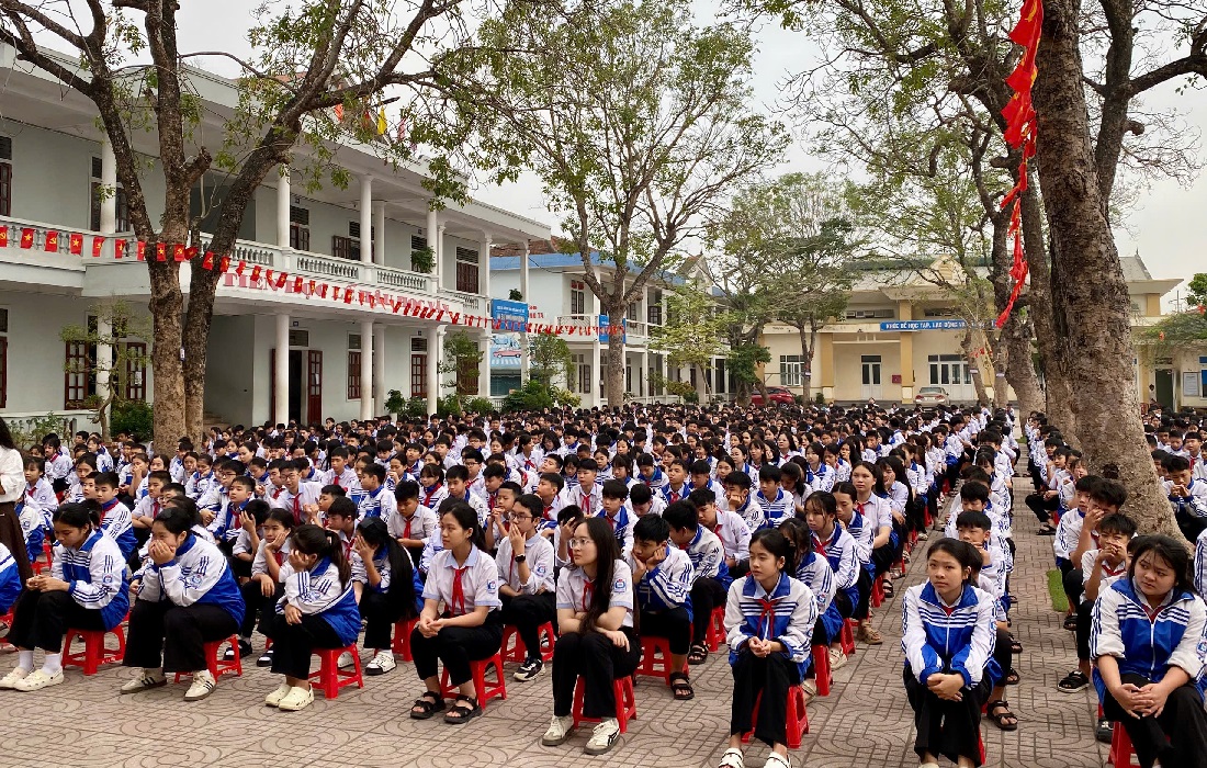 Công an phường Hoàng Mai tuyên truyền, phổ biến pháp luật đến học sinh