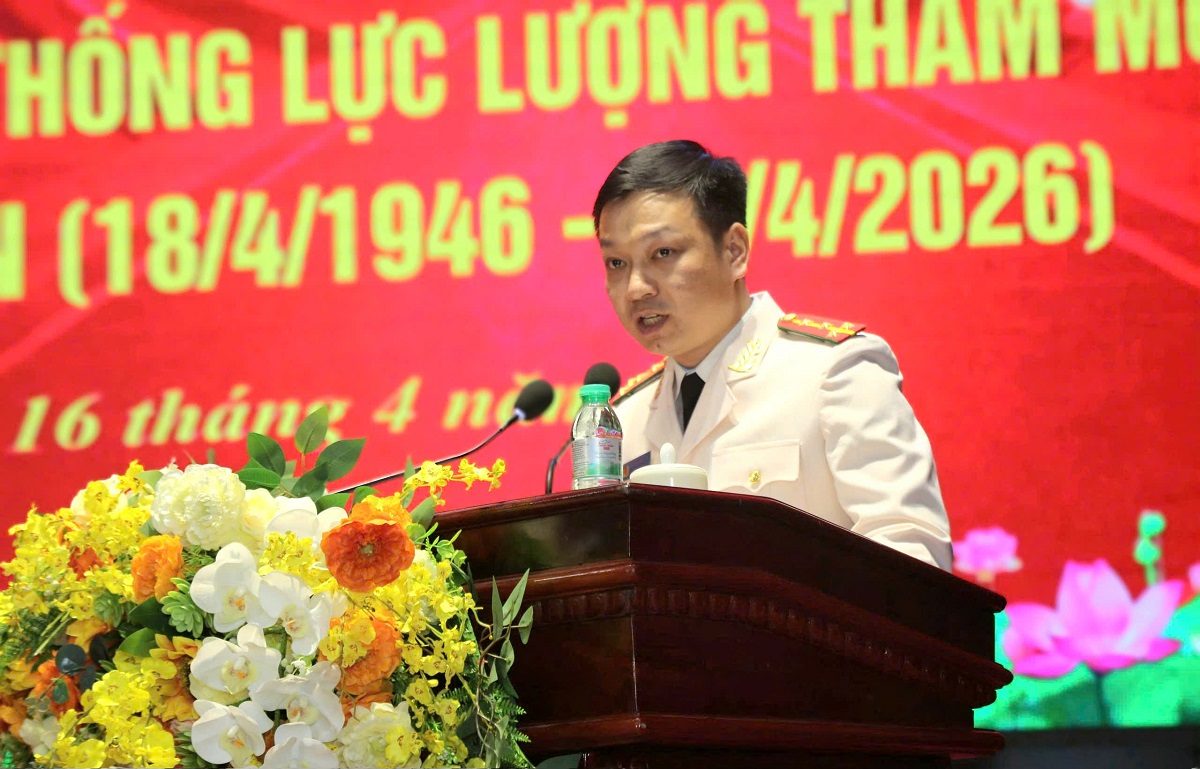 Đại diện thế hệ trẻ lực lượng Tham mưu Công an tỉnh phát biểu