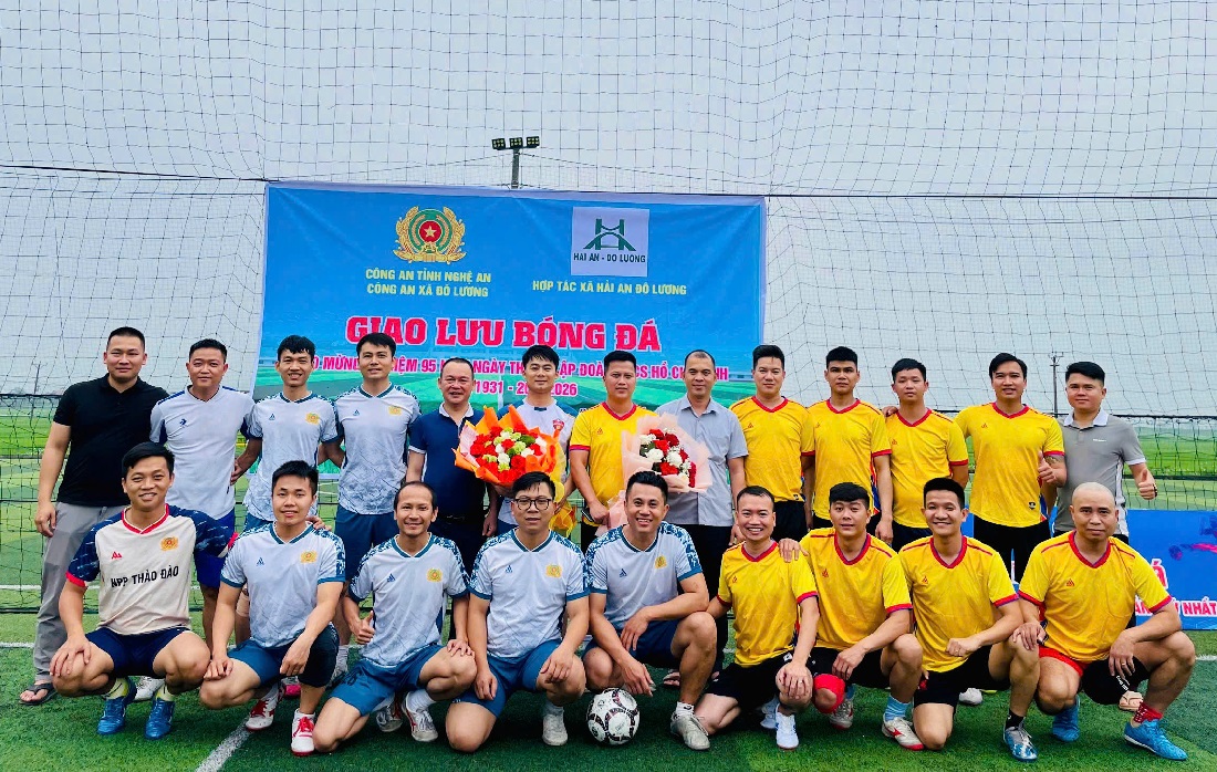 Hoạt động giao lưu bóng đá tạo sự gắn kết giữa 02 đơn vị