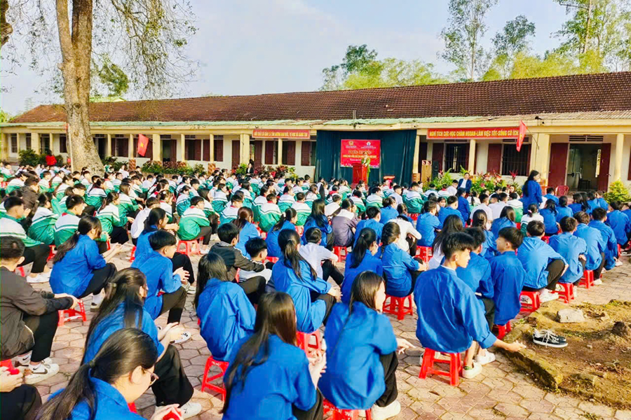 Toàn cảnh  buổi tuyên truyền