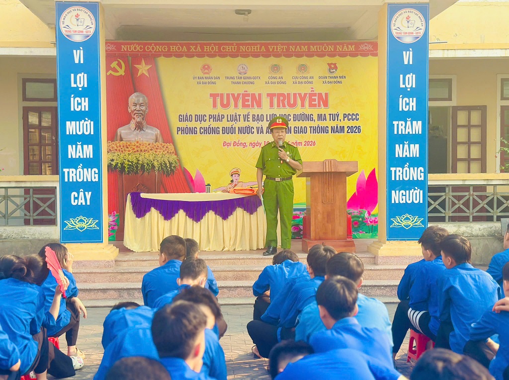 Báo cáo viên tuyên truyền bằng nhiều hình thức phong phú, đa dạng giúp học sinh dễ hiểu, dễ nhớ