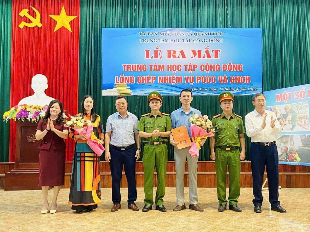 Một số hình ảnh tại lễ ra mắt và hoạt động trải nghiệm, thực hành kỹ năng PCCC và CNCH tại các trung tâm học tập cộng đồng