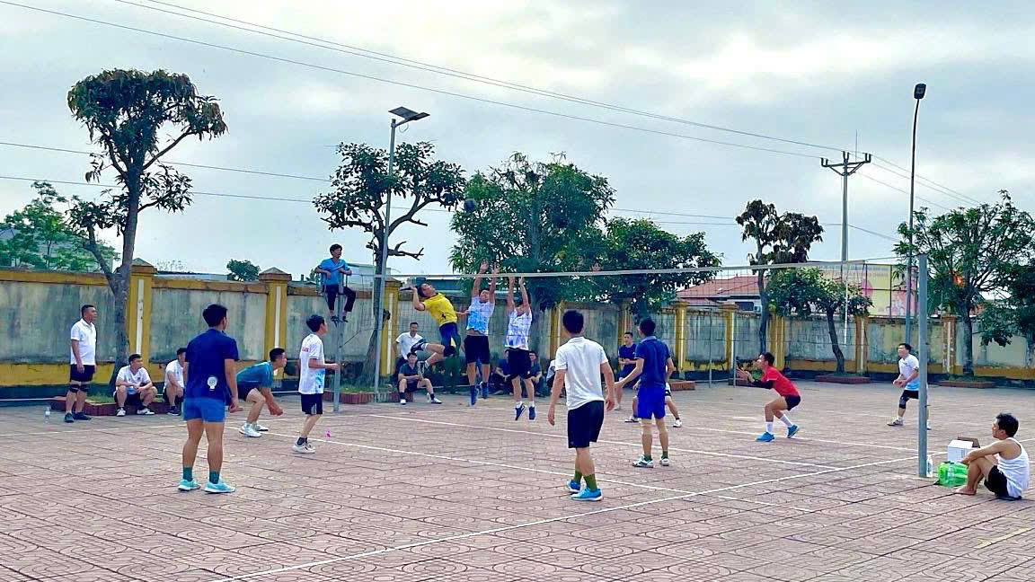 Chi đoàn Công an xã tổ chức giải bóng chuyền nội bộ