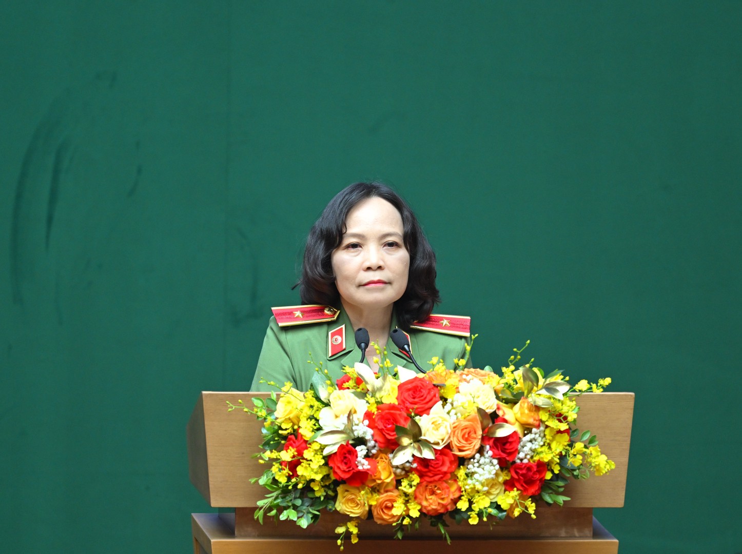 Thiếu tướng Phạm Thị Lan Anh, Cục trưởng Cục Y tế, Bộ Công an phát biểu khai mạc.