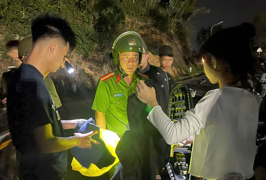 Công an xã Vạn An tuần tra bảo đảm ANTT dịp nghỉ lễ