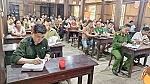 Công an xã Hữu Kiệm tuyên truyền pháp luật tại bản Huồi Thợ