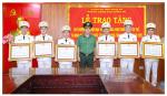 Phòng Công tác chính trị tổ chức lễ trao tặng Huy chương Vì An ninh Tổ quốc và Huy chương Chiến sỹ vẻ vang