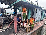 Công an xã Kim Bảng tuyên truyền chấp hành pháp luật trong hoạt động khai thác cát, sỏi