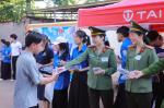 Tuổi trẻ Công an tỉnh Nghệ An đồng hành cùng sĩ tử