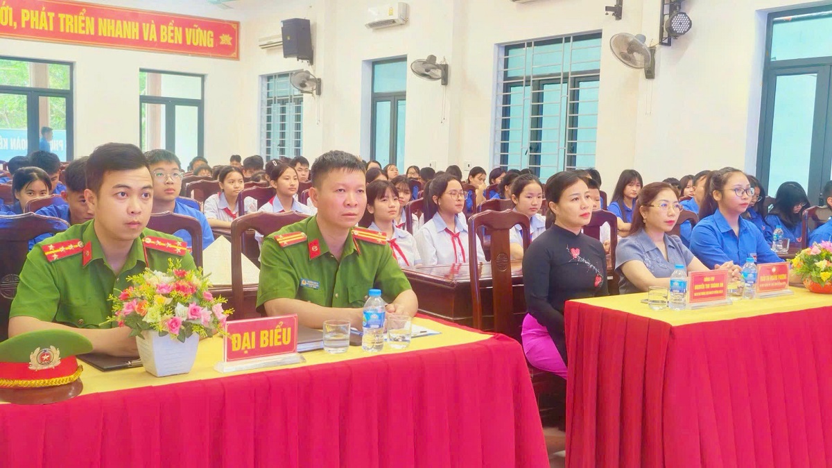Đại biểu tham dự