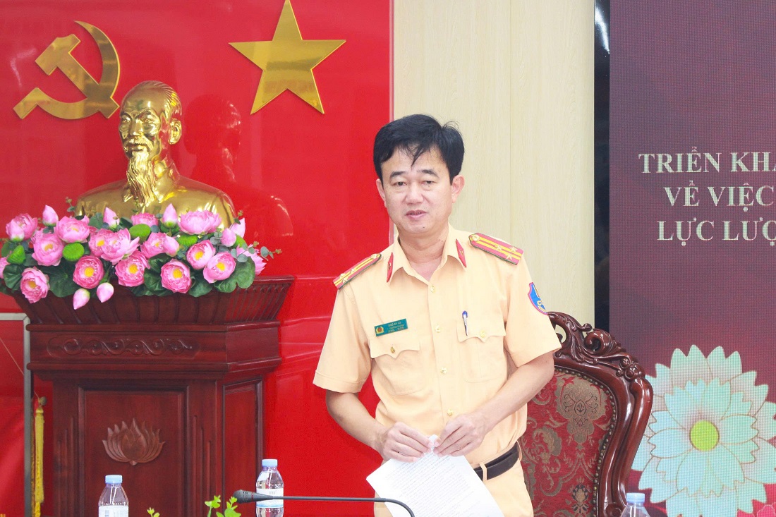 Đồng chí Thượng tá Ngô Sỹ Hà, Phó Trưởng phòng CSGT phát biểu chỉ đạo