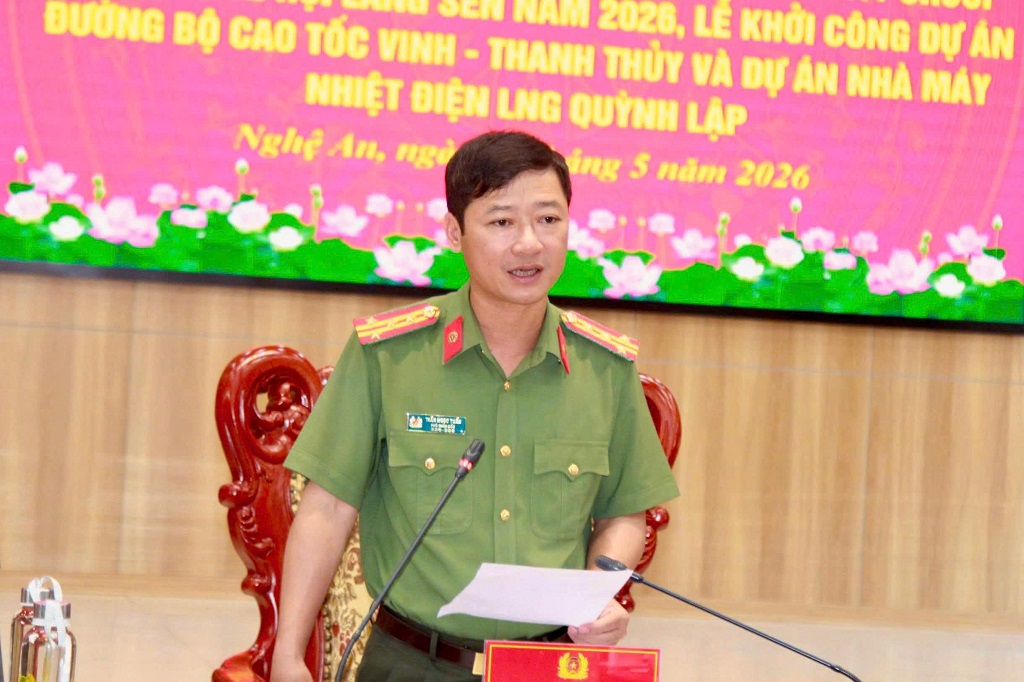 Đồng chí Đại tá Trần Ngọc Tuấn, Ủy viên Ban Thường vụ Đảng ủy, Phó Giám đốc Công an tỉnh phát biểu kết luận Hội nghị