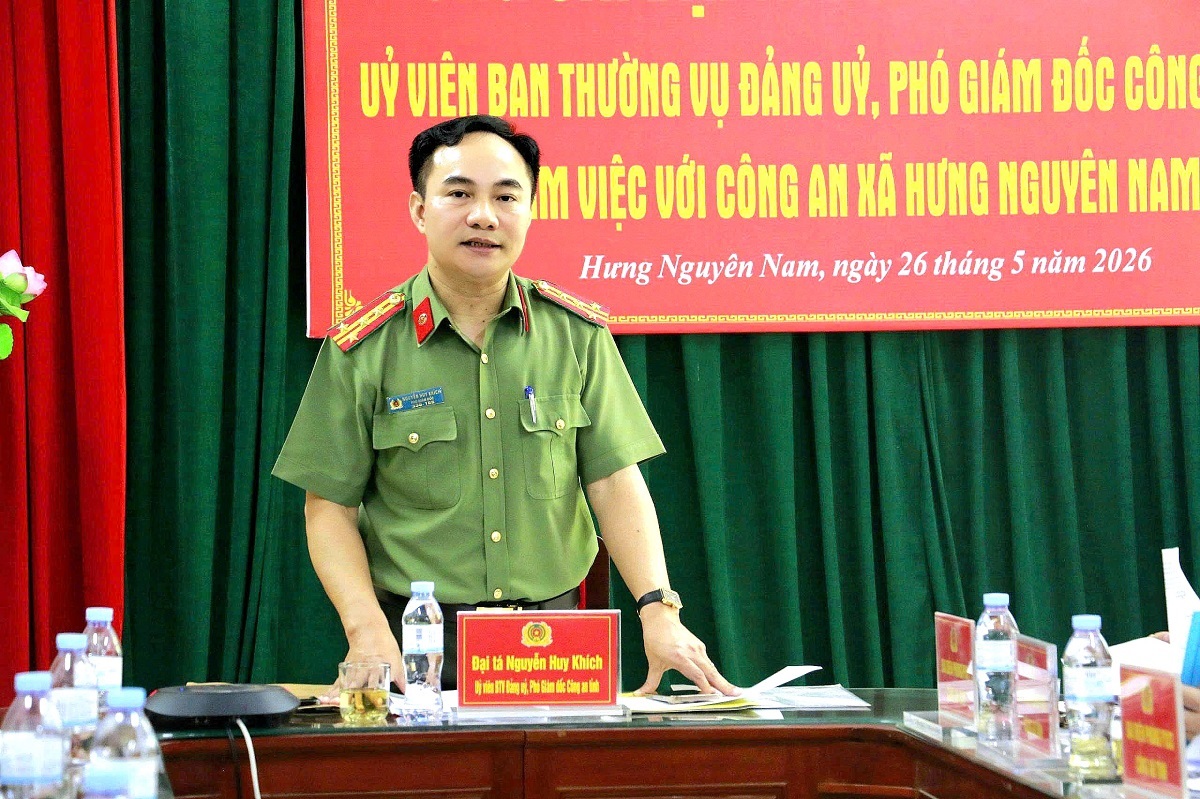 Đồng chí Đại tá Nguyễn Huy Khích, Ủy viên Ban Thường vụ Đảng ủy, Phó Giám đốc Công an tỉnh phát biểu chỉ đạo