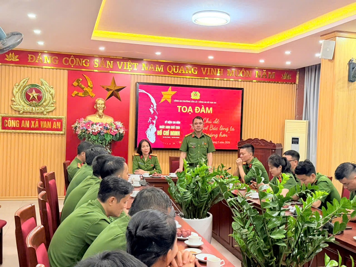 Buổi tọa đàm với chủ đề “Nghĩ về Bác lòng ta trong sáng hơn”