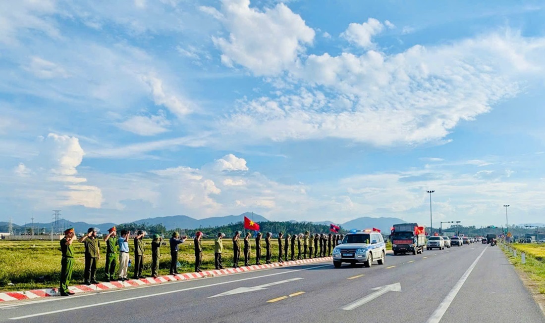 Công an xã Thần Lĩnh bảo đảm an ninh trật tự phục vụ lễ đón đoàn hồi hương hài cốt liệt sĩ hy sinh tại Lào