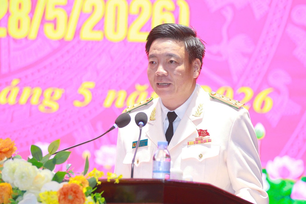 Đồng chí Đại tá Nguyễn Trọng Khanh - Trưởng phòng Công tác chính trị phát biểu tại buổi lễ