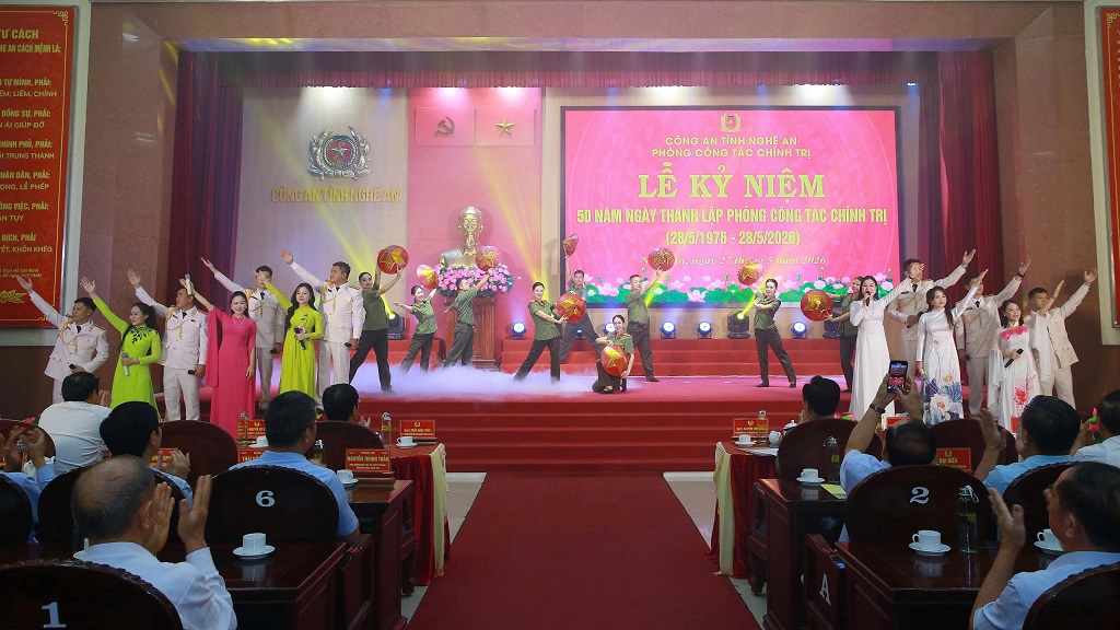 Các tiết mục văn nghệ chào mừng