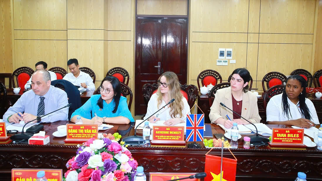 Đại biểu Bộ Nội vụ Vương quốc Anh