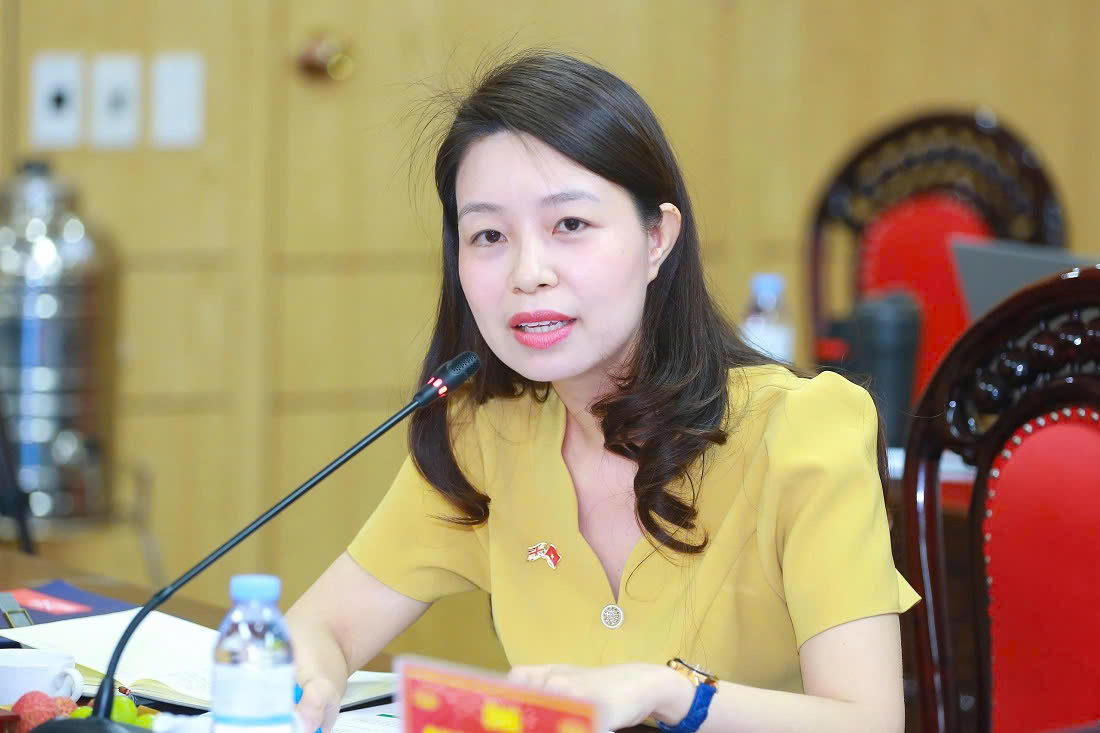 Đại biểu thảo luận
