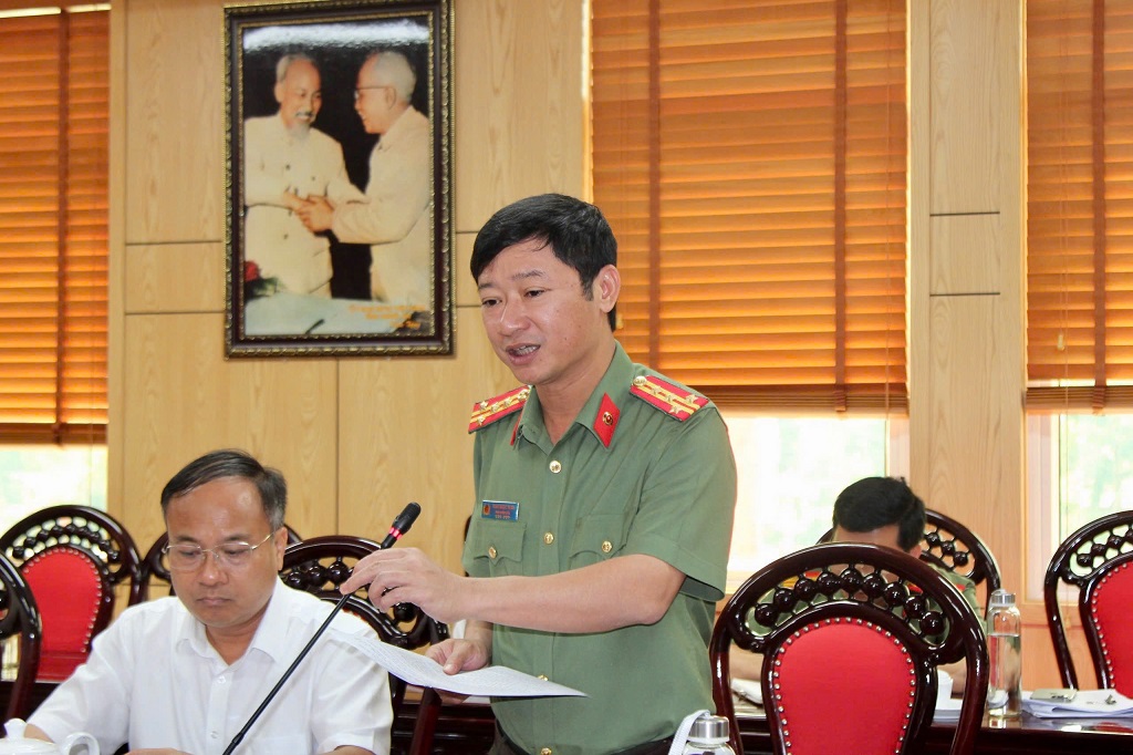 Đồng chí Đại tá Trần Ngọc Tuấn, Ủy viên Ban Thường vụ Đảng ủy, Phó Giám đốc Công an tỉnh, Tổ trưởng Tổ giúp việc phát biểu