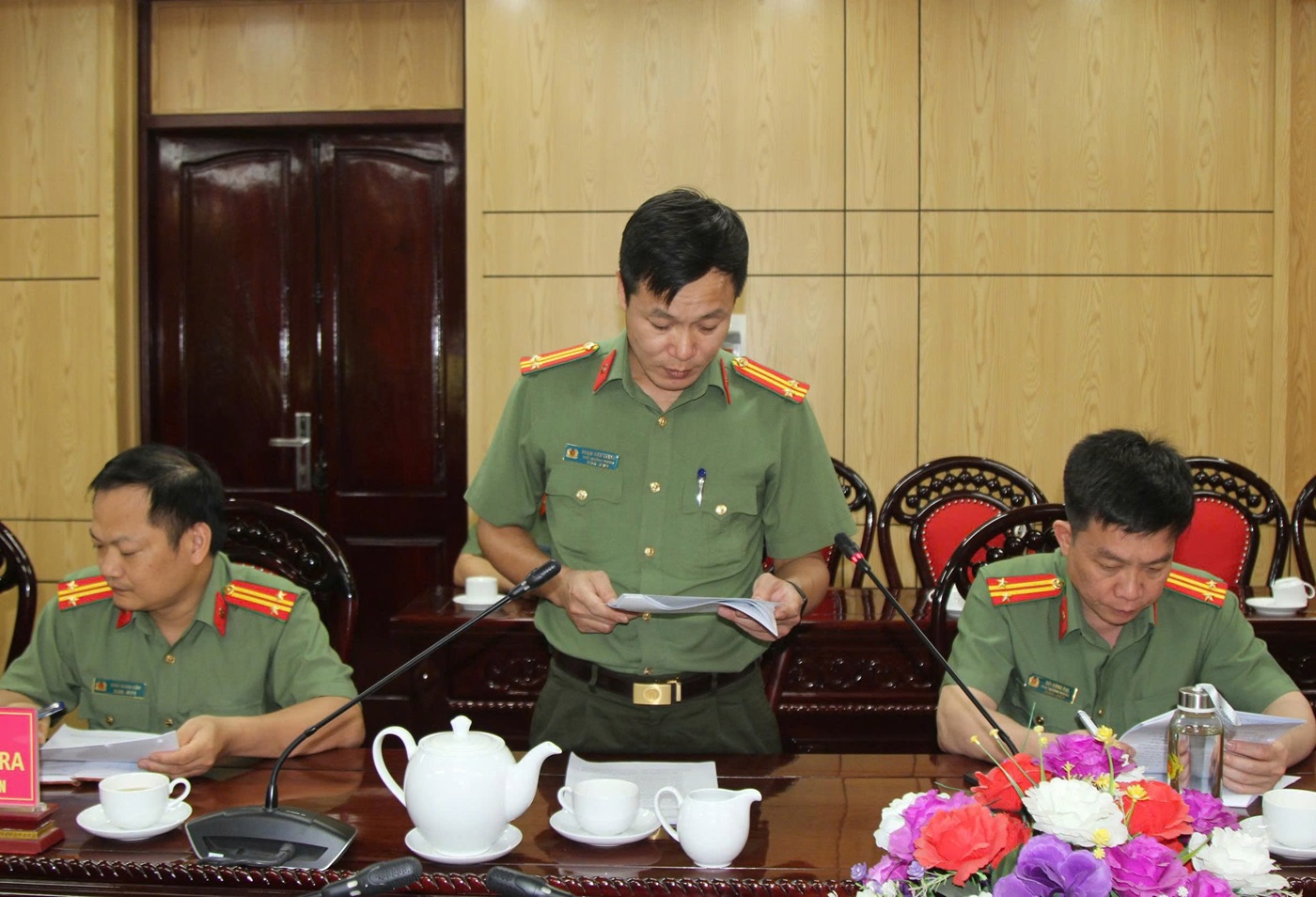 Đại diện Đoàn kiểm tra thông qua Biên bản kết luận kiểm tra