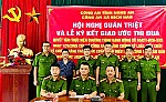 Công an xã Bích Hào quán triệt và ký kết giao ước thi đua thực hiện chương trình về tăng cường kỷ luật, siết chặt kỷ cương