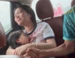 Cảnh sát giao thông dùng xe chuyên dụng đưa bệnh nhi đứt lìa ngón tay đi cấp cứu