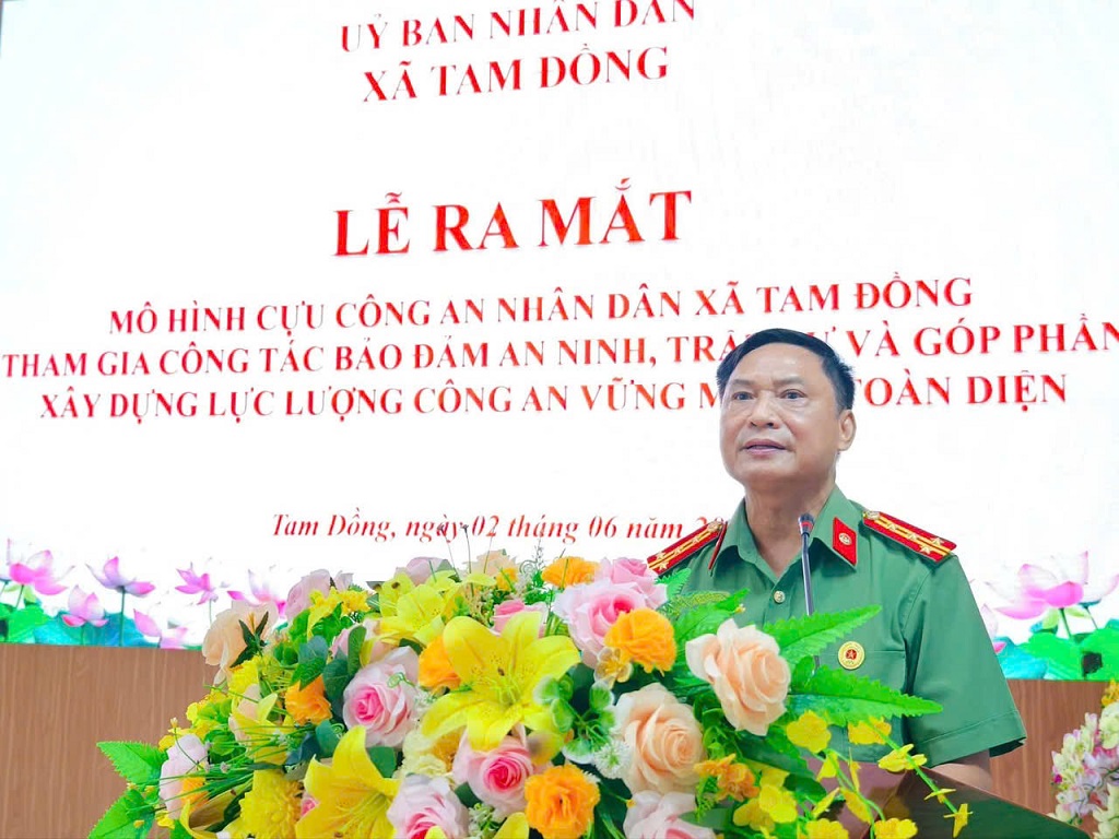 Đại diện Lãnh đạo Hội Cựu Công an nhân dân tỉnh phát biểu tại buổi lễ 